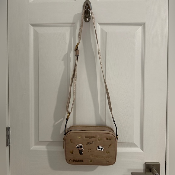KARL LAGERFELD PARIS Maybelle Crossbody Camera Bag Shell/Tan/Beige color - Picture 2 of 16